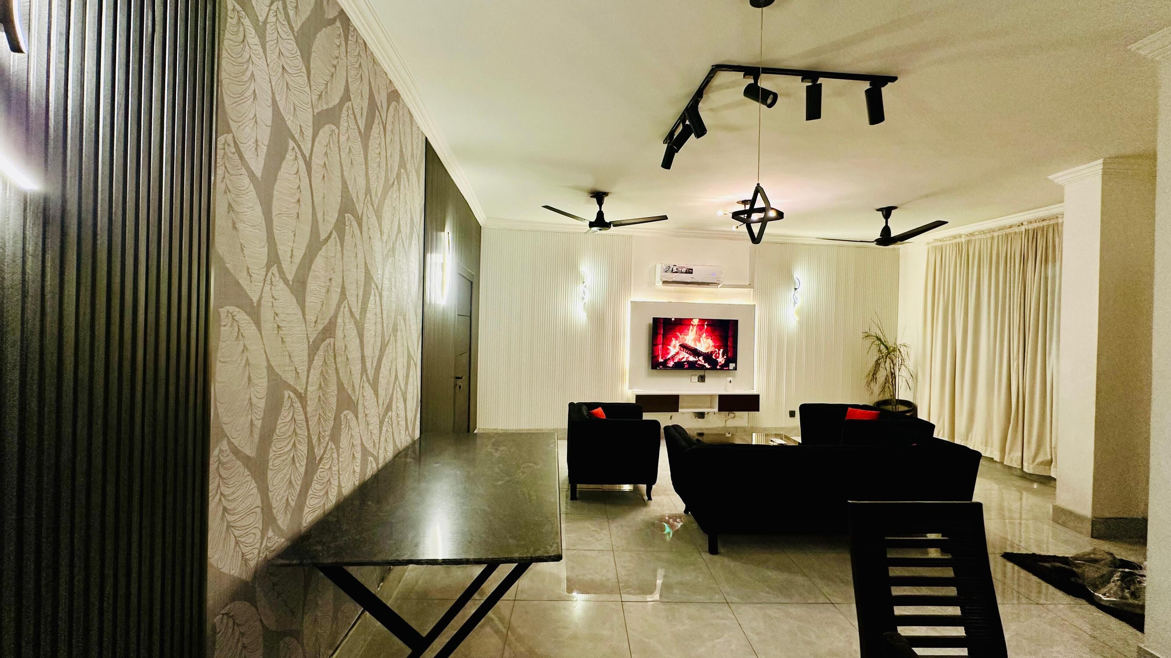 Modern 2-bedroom Apartment In Main Islamabad - Islamabad