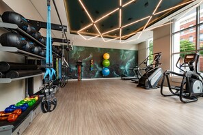 Fitness facility - Prime Area | Spacious Apt Near Metro (Arlington)