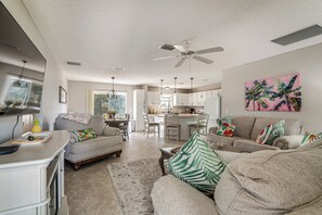 TV, fireplace, books - Golf, Dine & Relax Poolside! The Villages Retreat (The Villages)