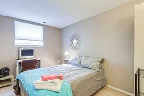 1 bedroom, iron/ironing board, WiFi, bed sheets