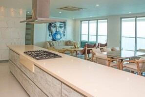 Interior - Super Luxury Beachfront 4BR w/ Ocean view Balcony (Cartagena)