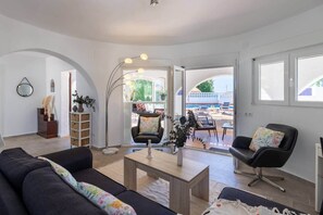 TV, fireplace - Villa La Ola - 200m from the beach (Benissa)