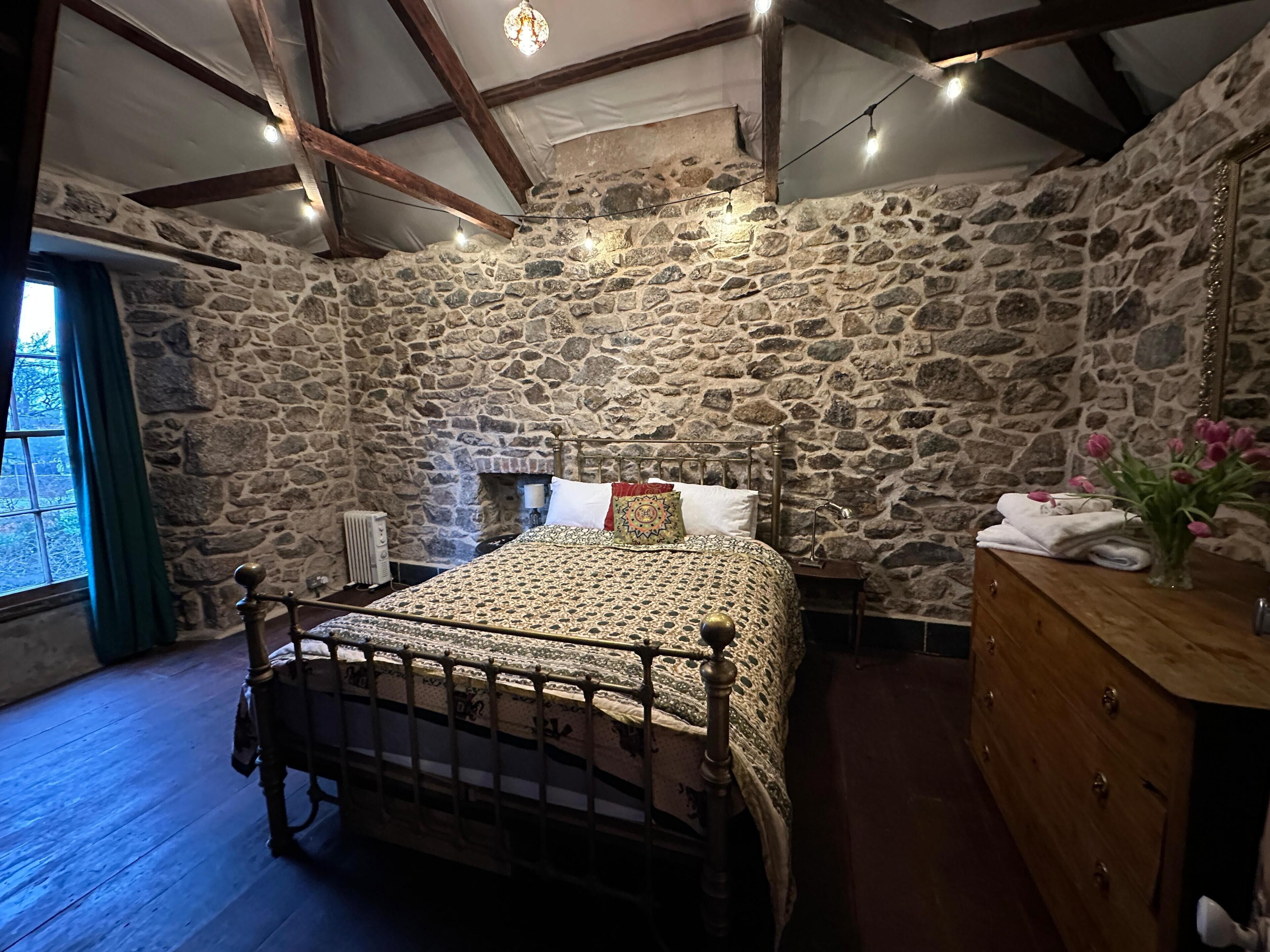 Internet, bed sheets