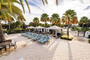 Terrace/patio - Spacious 8BR Pool Villa | Free Resort Access (Four Corners)