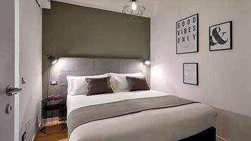 Classic Double Room, 1 Queen Bed, Private Bathroom