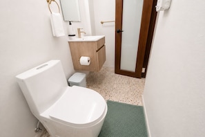 Apartment, City View | Bathroom - Room 5 - Modern City Stay in Santurce (San Juan)