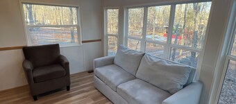 Cozy 2-bedroom Park Model / AC - within Strawberry Park Resort Campground