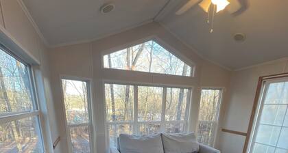 Cozy 2-bedroom Park Model / AC - within Strawberry Park Resort Campground