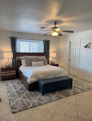 Iron/ironing board, WiFi, bed sheets, wheelchair access