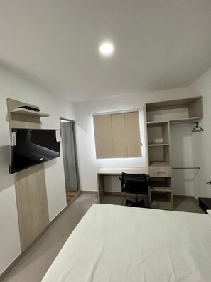 Desk, laptop workspace, free WiFi, wheelchair access - HOTEL Y PISCINA VILLA MARIA URIBIA (Uribia)