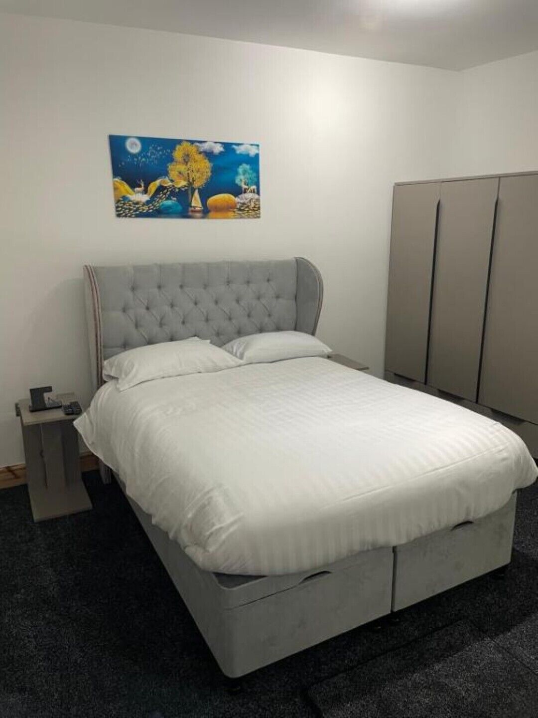 3 bedrooms, desk, iron/ironing board, travel crib