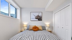 2 室のベッドルーム、アイロン / アイロン台、インターネット、ベッドシーツ