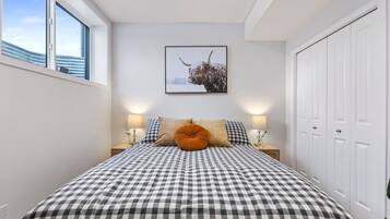 Fer et planche Ă repasser, accĂšs Internet, draps fournis