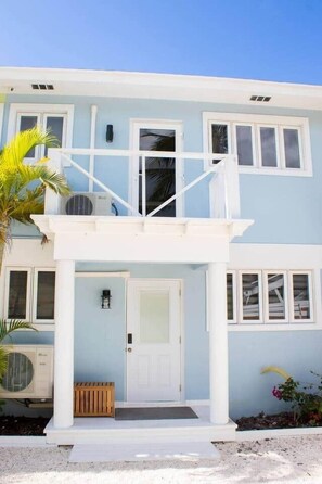 Exterior - Tangerine Sunsets Blue Marlin (Nassau)
