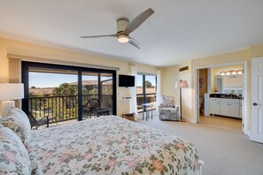 2 bedrooms, iron/ironing board, WiFi, bed sheets - Gorgeous 2 Story Penthouse at Blind Pass Condos (Sanibel)