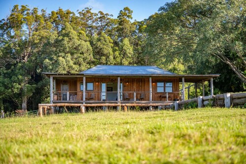 The Hitching Rail Hut - Relax, unwind & reconnect
