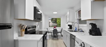 King Bed  Walk to it all! Stadium District