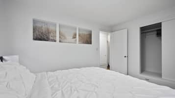 Strygejern/strygebræt, Wi-Fi, sengetøj