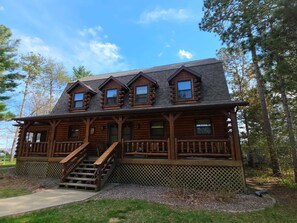 Exterior - The Gathering Shore | Arcade | Kayaks | Lake Toys (Necedah)
