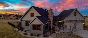 The Glen on Pine Ridge- Hot Tub- Pet Friendly-AC