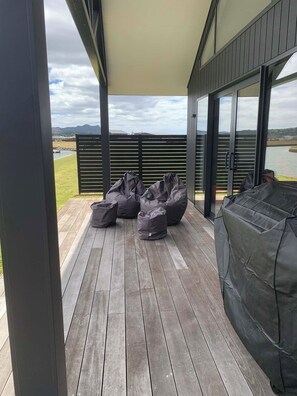 Terrace/patio - Hosts on the Coast Captains Landing (Whitianga)