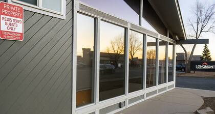 Perfect cottage in Longmont with cozy charm and comfort