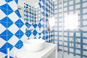 Hair dryer, towels - Eos Serenity Suite, Bright and Modern Apartment in the city center (Siracusa)