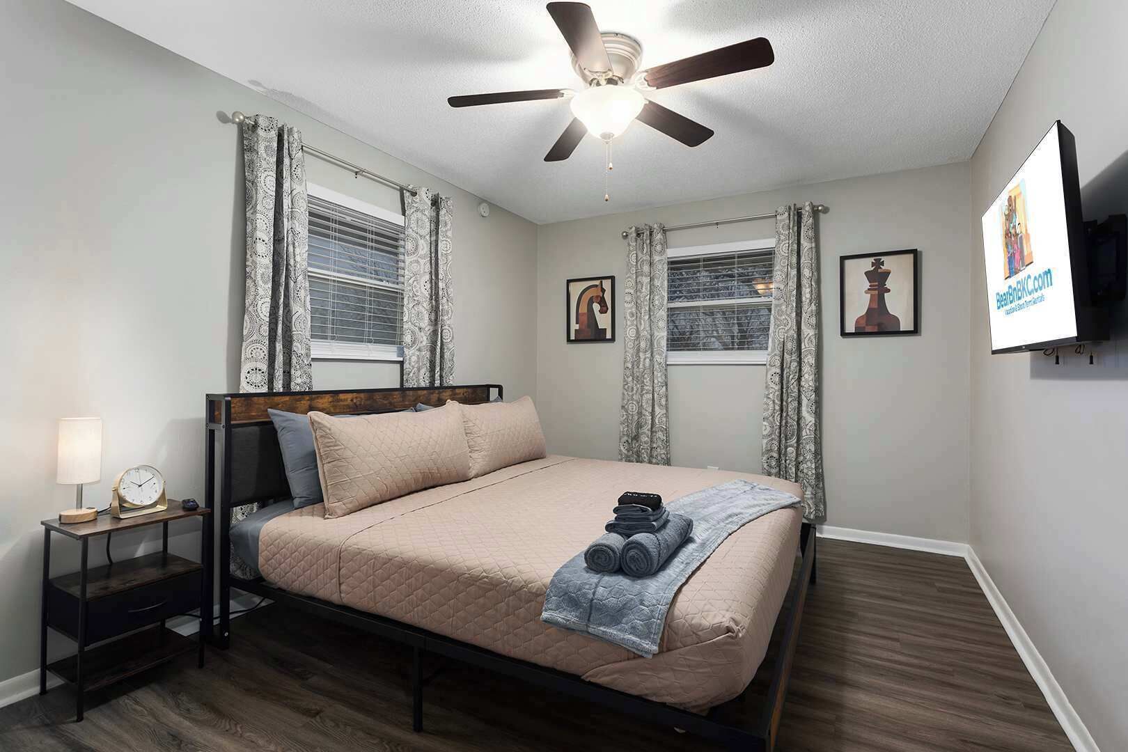 Bügeleisen/Bügelbrett, Reisekinderbett, WLAN, Bettwäsche