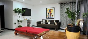 Lavish Lodge -2 Bedrooms 2 Bath