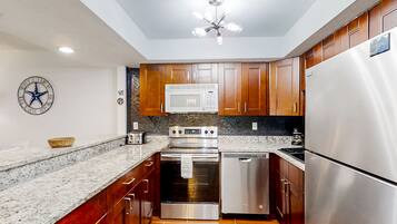 Condo, Multiple Beds, Patio, Garden View (Pelican's Cove C118) | Private kitchen