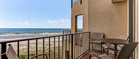 Condo, várias camas, acesso à piscina, vista para o oceano (1871 Turtle Dunes) | Vista do quarto