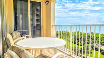 Condo, Multiple Beds, Patio, Ocean View (Wave Watch) | Outdoor dining