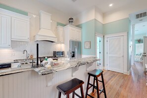 Cottage, nhiều giường, có thể sử dụng hồ bơi, quang cảnh thành phố (True Knot Cottage) | Bếp riêng