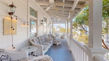 Cottage, Berbilang Katil, Pool Access, City View (True Knot Cottage) | Teres/patio