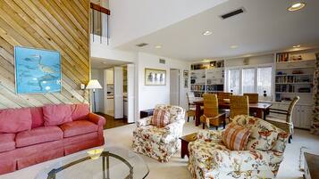 House, Multiple Beds, Patio (3047 Club Villas) | Living area