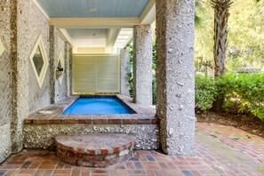 Pool - Beach Cottage With Private Pool & Spa, Ocean Views, & Shared Pool Access (St. Simons Island)