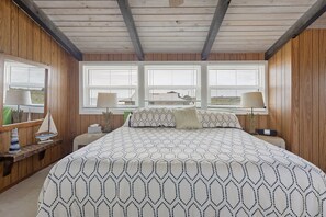 Hus, flere senger, terrasse, havutsikt (Sea Turtle Retreat) | 3 soverom, individuelt dekorert, individuelt innredet og sengetøy