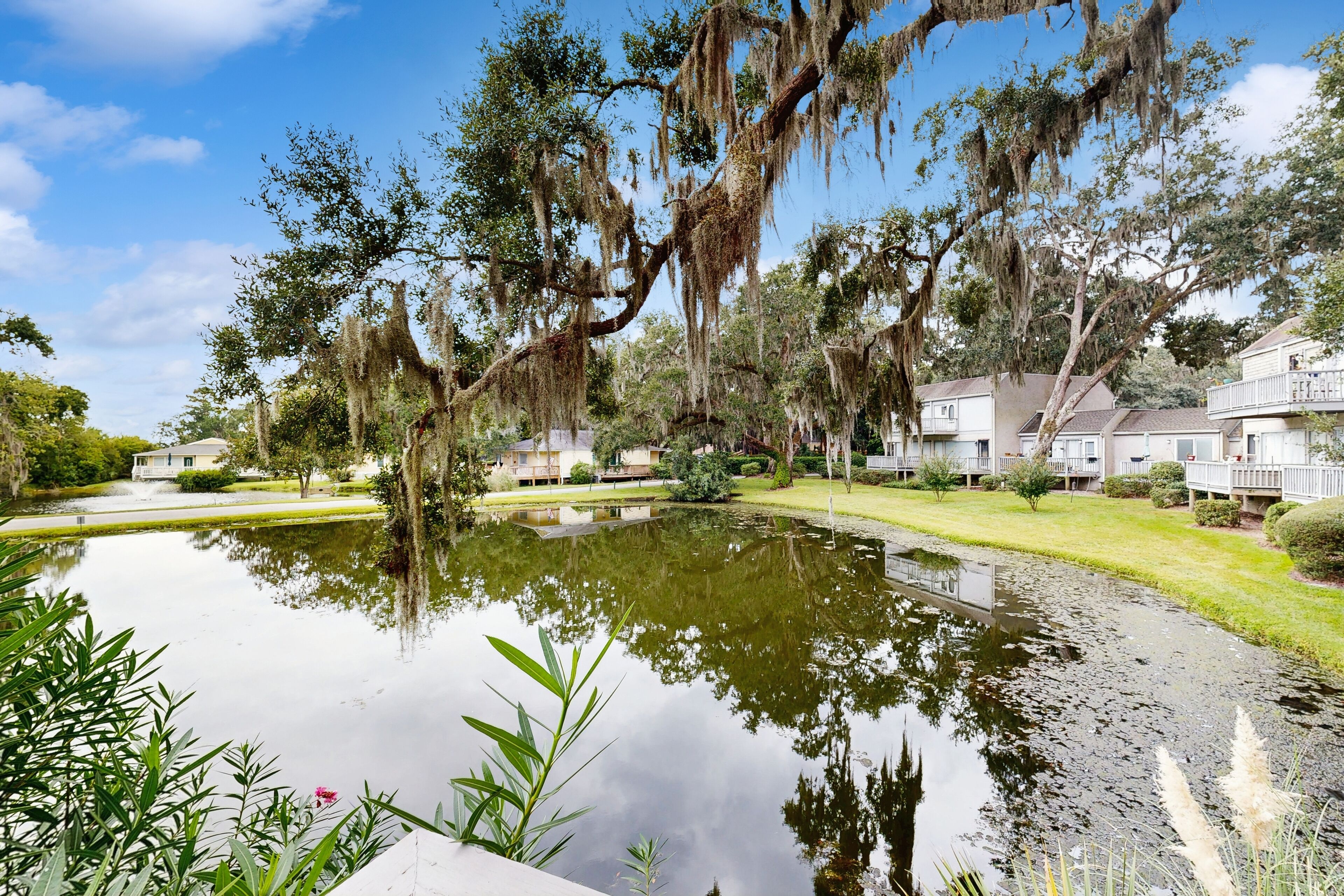 شقة - عدة أسرّة - برواق (669 N Golf Villas (Unit A)) | إطلالة على البحيرة