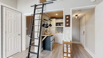 Condo, nhiều giường, sân hiên (669 N Golf Villas (Unit A)) | Nội thất