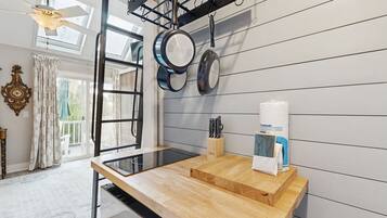 Condo, nhiều giường, sân hiên (669 N Golf Villas (Unit A)) | Nội thất