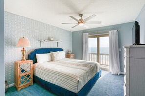 3 bedrooms, individually decorated, individually furnished, bed sheets - Beachfront Getaway With Ocean Views, Washer/dryer & AC - Snowbirds Welcome (St. Augustine)