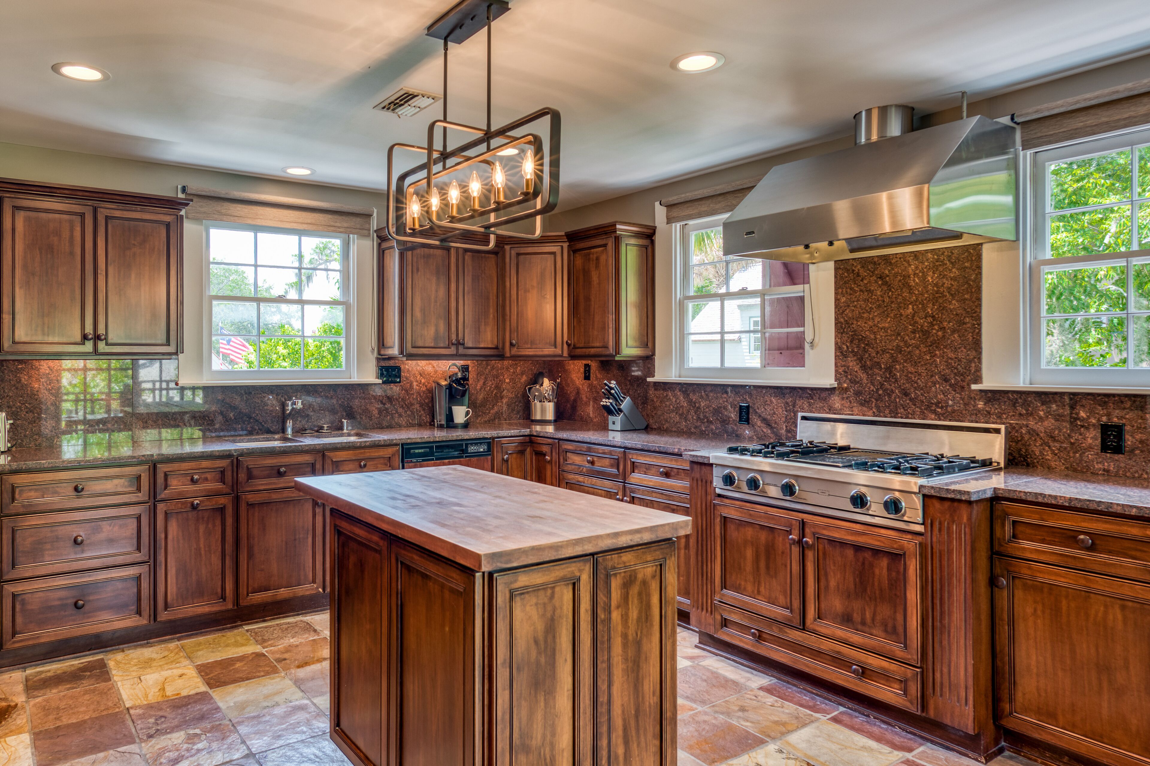 Apartment, Multiple Beds, Balcony, Garden View (52 St George) | Private kitchen