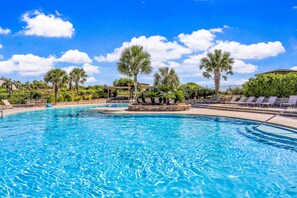 Pool - Beautifully Updated Condo in Amelia Island Plantation With Balcony & Pool (Fernandina Beach)