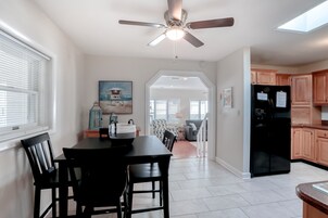 Casa, letti multipli, cucina, vista giardino (Coram's Corner) | 3 camere, con stile personalizzato, con arredamento individuale