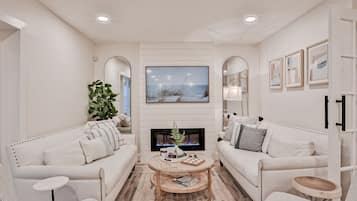 Cottage, Multiple Beds, Patio, Beach View (Seaside Hideaway) | Living area