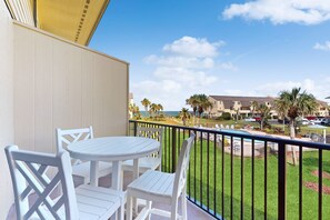 콘도, 침대(여러 개), 수영장 이용, 수영장 전망 (Summerhouse Beach & Racquet Club #223) | 야외 식당