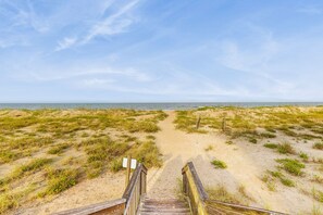 Beach nearby - Ameila Island Plantation Condo With Oceanfront Balcony (Fernandina Beach)