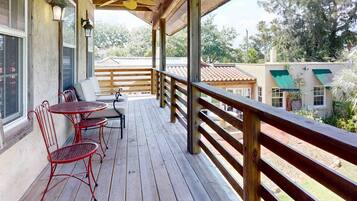 House, Multiple Beds, Patio, Garden View (Villa Vista Estate) | Outdoor dining