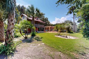 Exterior - Charming Spanish-style Home in Davis Shores Walk to Downtown, Beach & Local Fun! (St. Augustine)