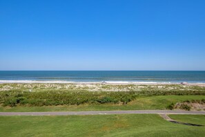 Beach nearby - Beach Condo With Balcony, W/d, AC, Outdoor Pool & Fast Wifi (Fernandina Beach)